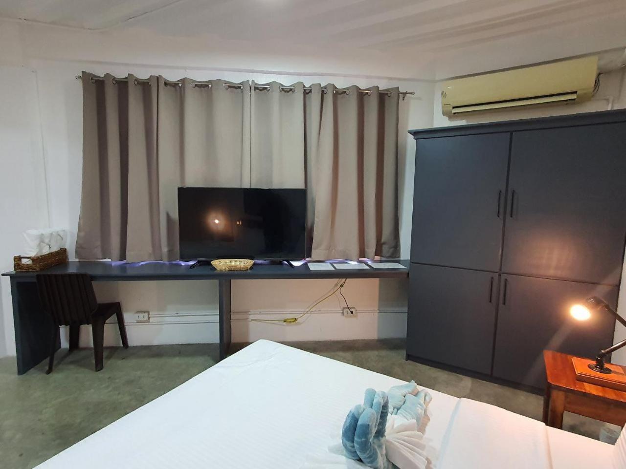 Av Suites Puerto Galera Exterior foto