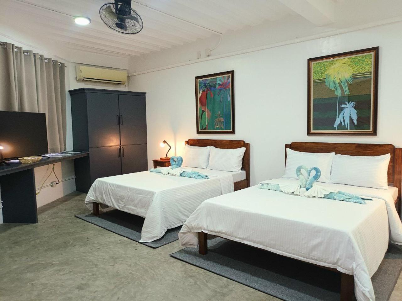 Av Suites Puerto Galera Exterior foto