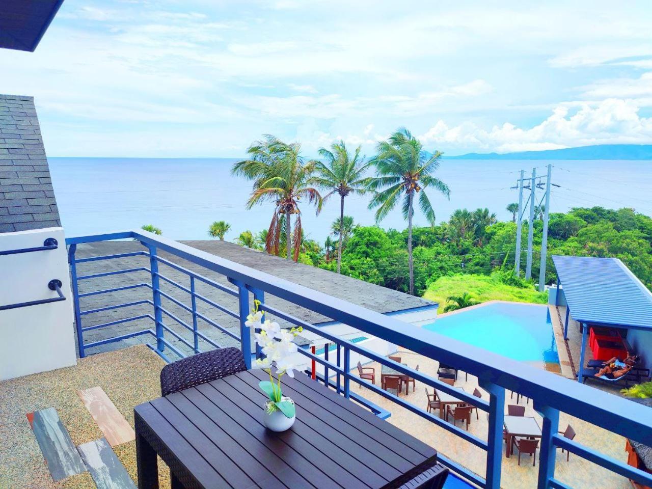 Av Suites Puerto Galera Exterior foto