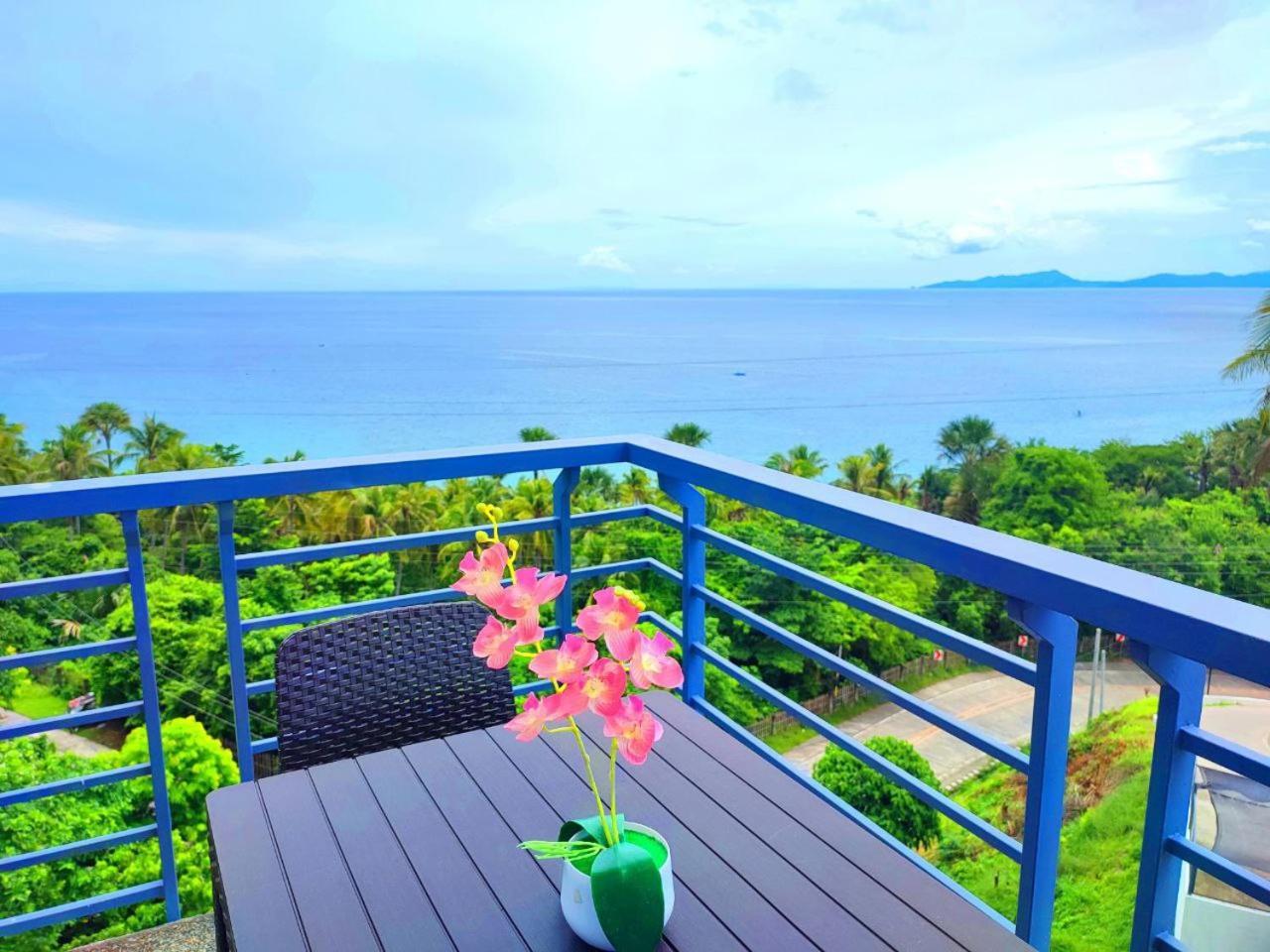 Av Suites Puerto Galera Exterior foto